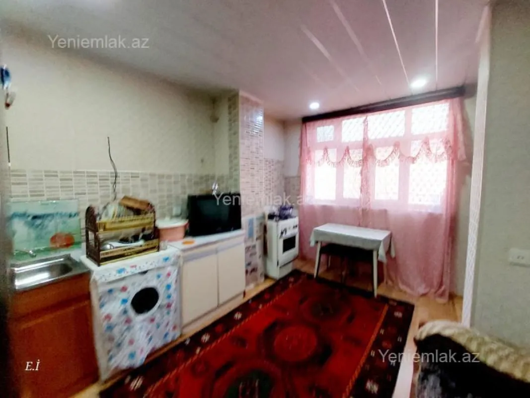 Satılır 3 otaqlı köhnə tikili 72 m²