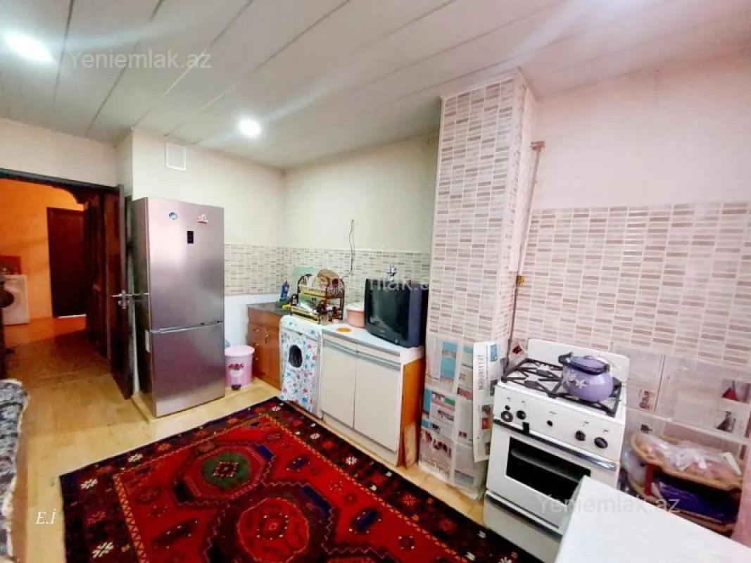 Satılır 3 otaqlı köhnə tikili 72 m²