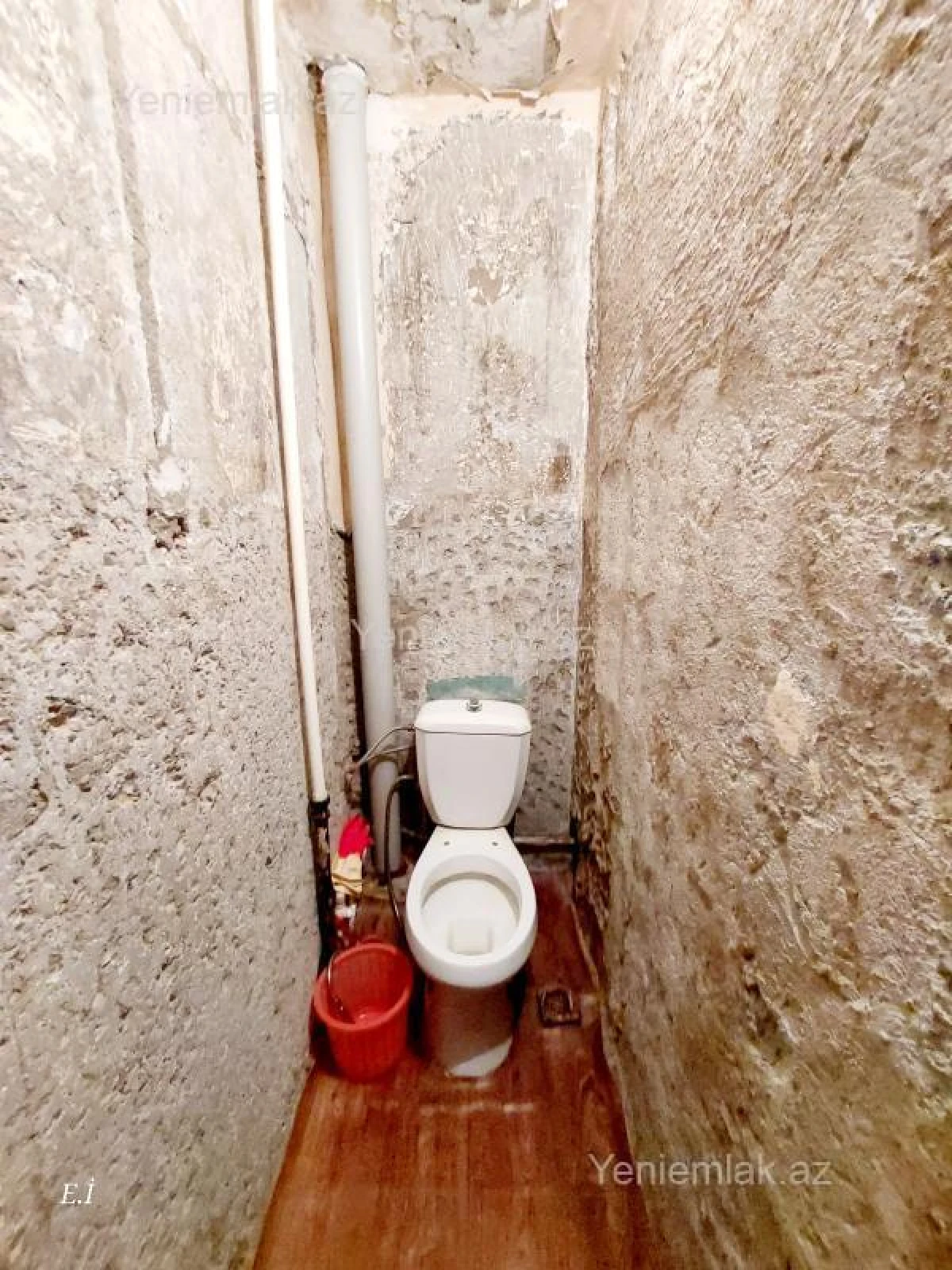 Satılır 3 otaqlı köhnə tikili 72 m²