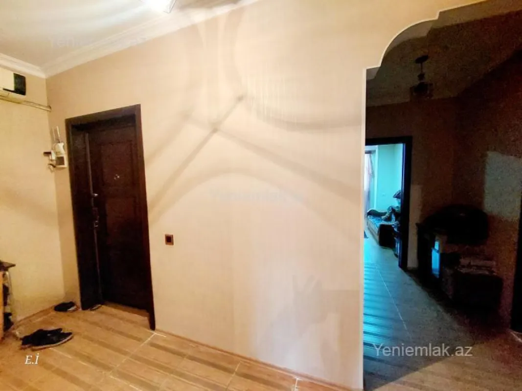 Satılır 3 otaqlı köhnə tikili 72 m²