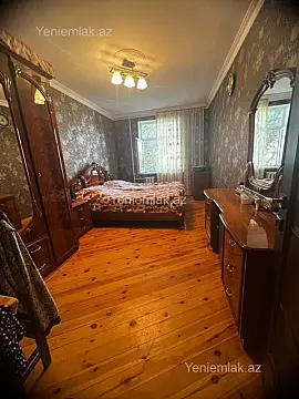 Satılır 3 otaqlı köhnə tikili 80 m²