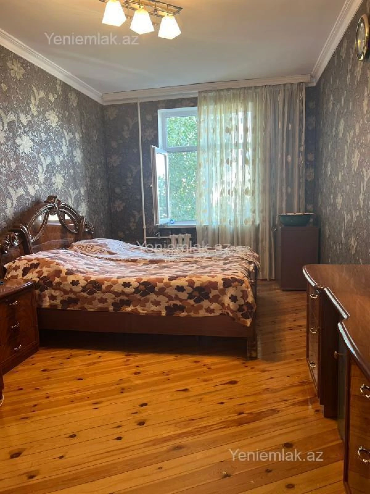 Satılır 3 otaqlı köhnə tikili 80 m²