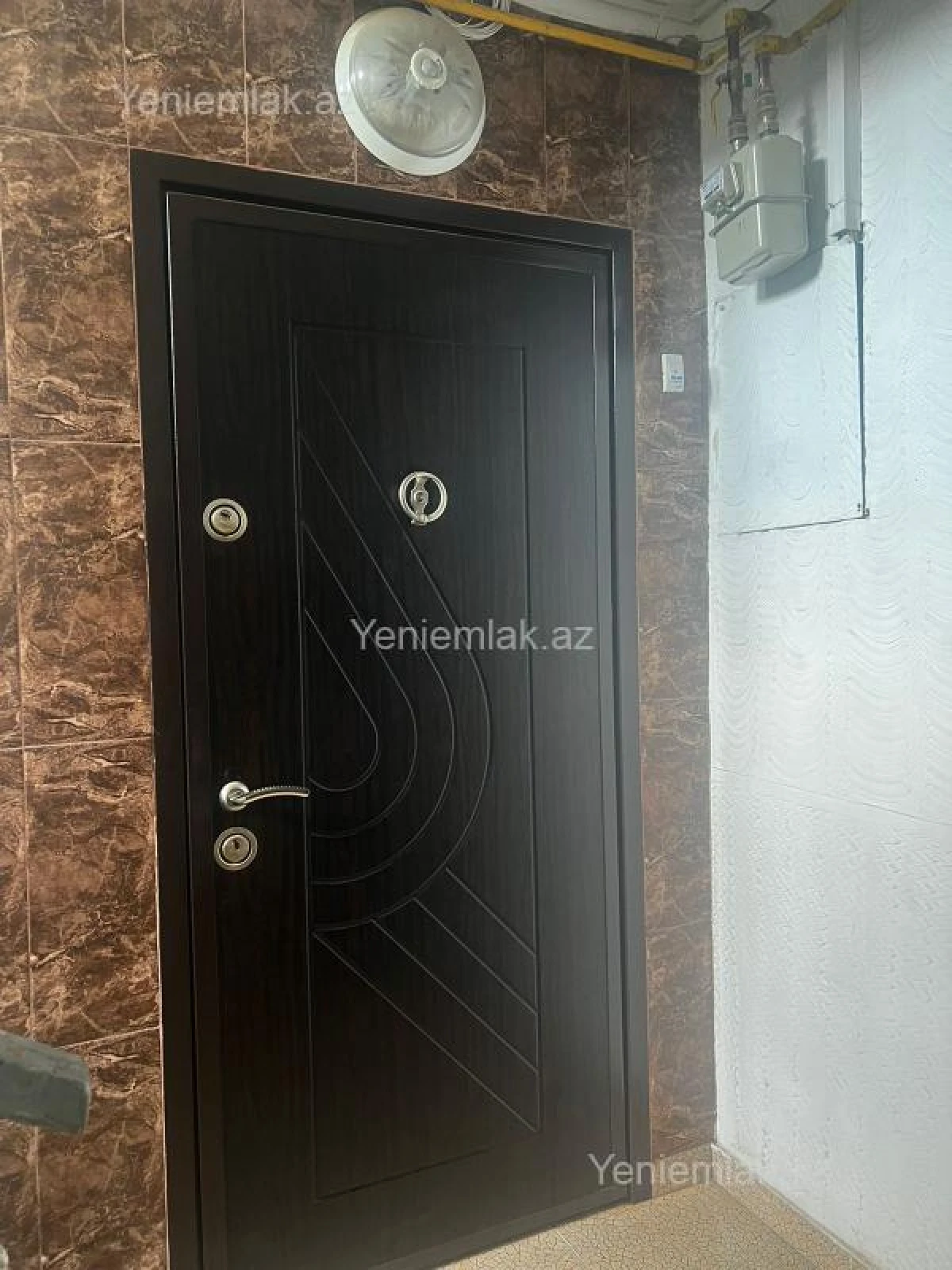 Satılır 3 otaqlı köhnə tikili 80 m²