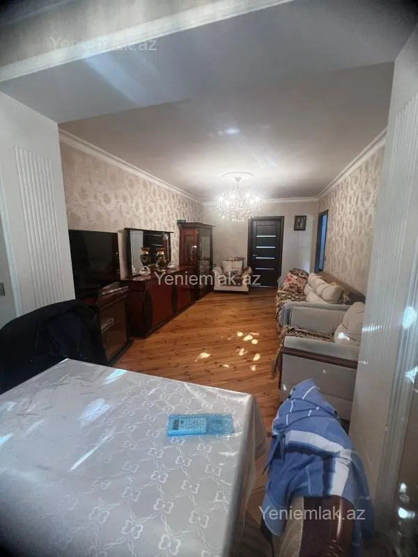 Satılır 3 otaqlı köhnə tikili 80 m²