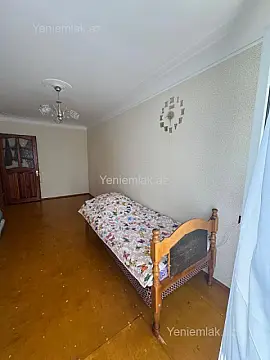 Satılır 3 otaqlı köhnə tikili 64 m²
