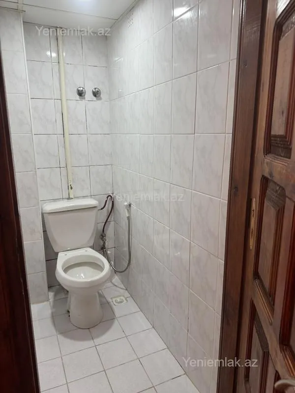 Satılır 3 otaqlı köhnə tikili 64 m²