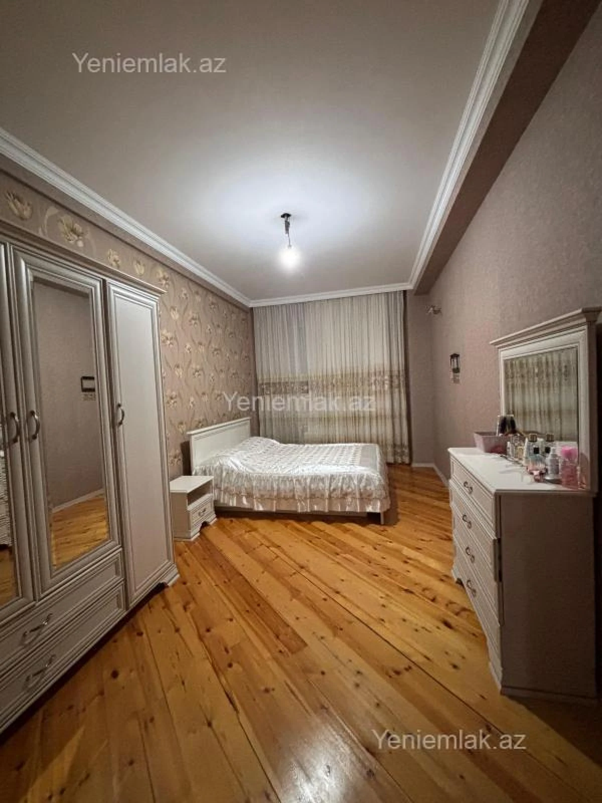 Satılır 2 otaqlı yeni tikili 74 m²