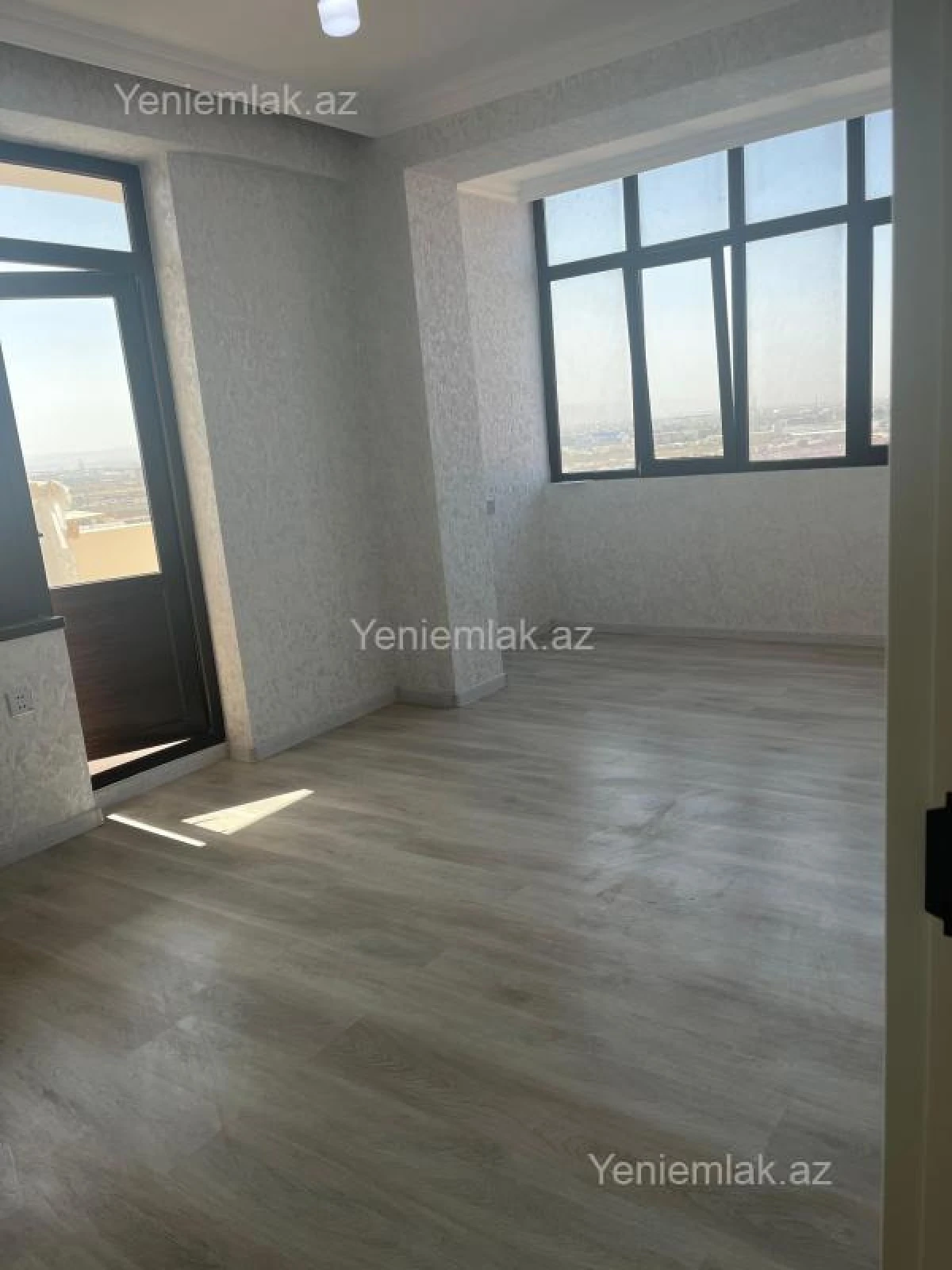 Satılır 3 otaqlı yeni tikili 102.5 m²