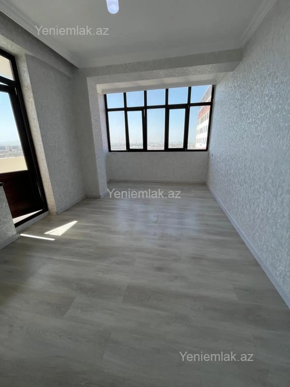 Satılır 3 otaqlı yeni tikili 102.5 m²