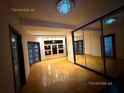 Satılır 3 otaqlı yeni tikili 175 m²