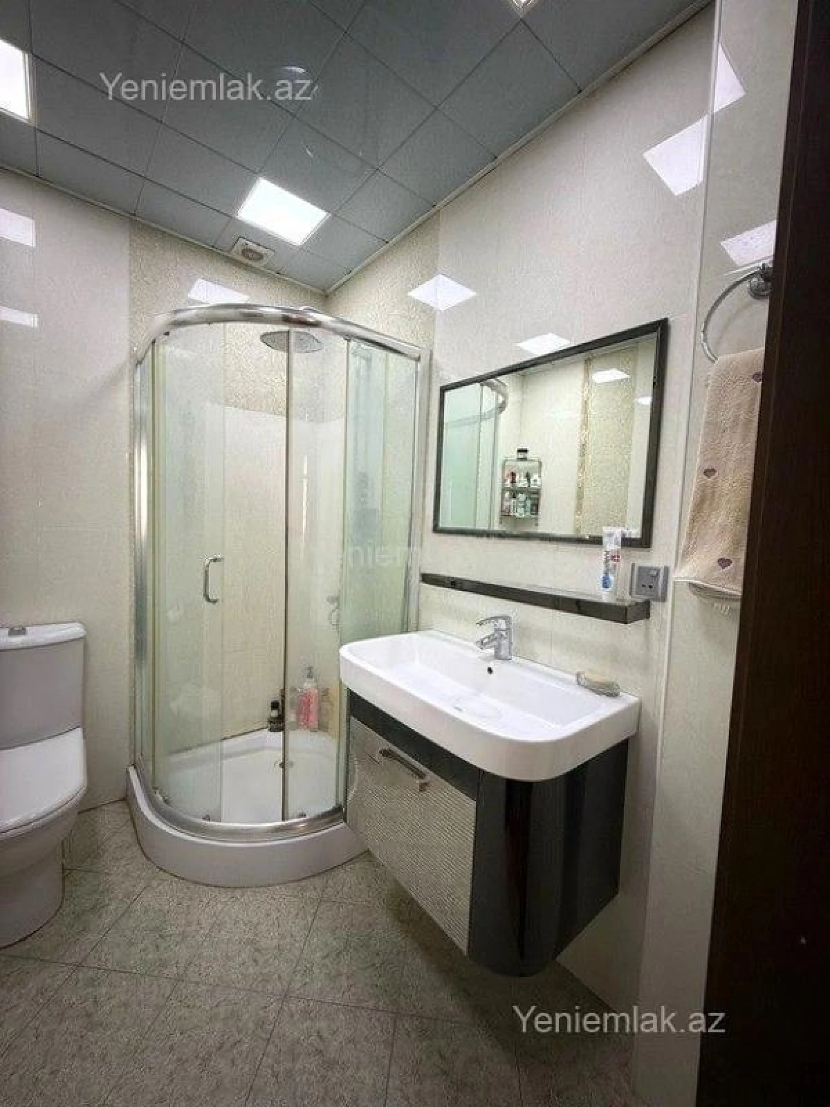 Satılır 3 otaqlı yeni tikili 175 m²