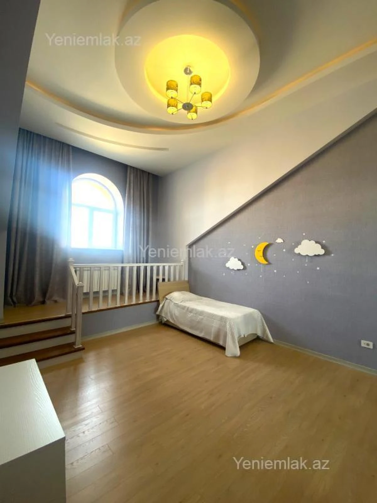 Satılır 6 otaqlı yeni tikili 240 m²