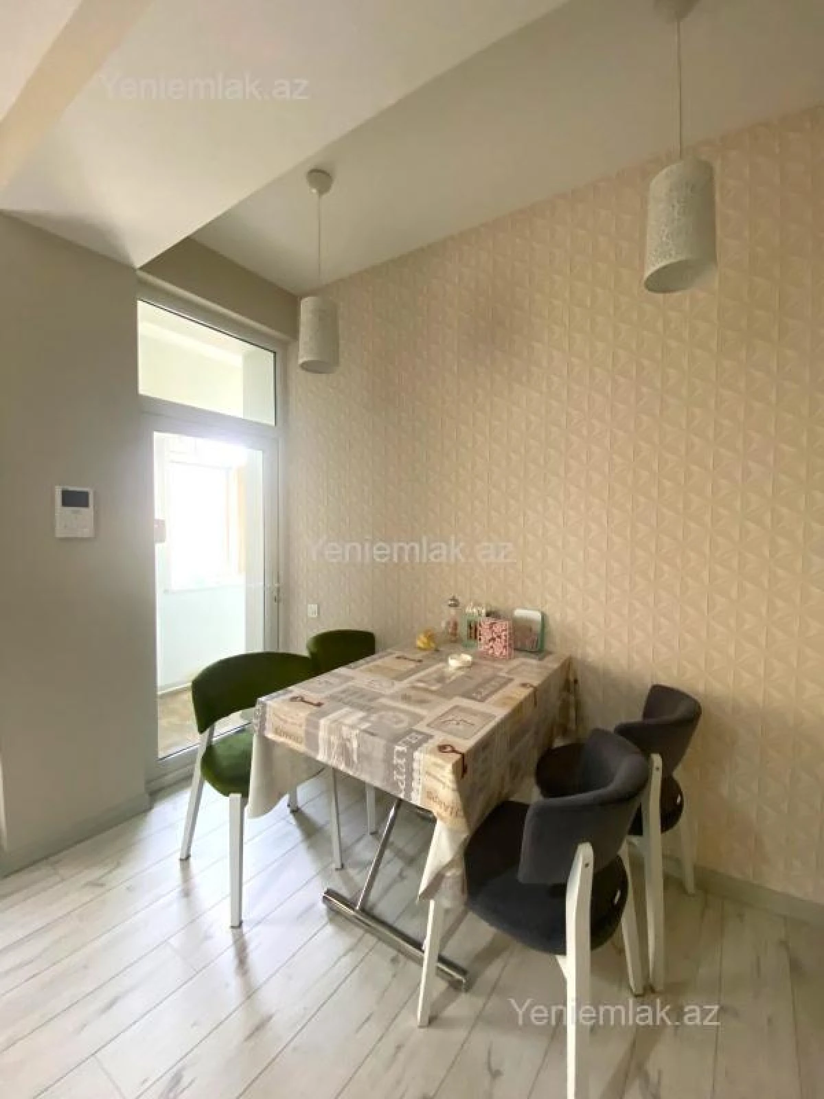 Satılır 6 otaqlı yeni tikili 240 m²
