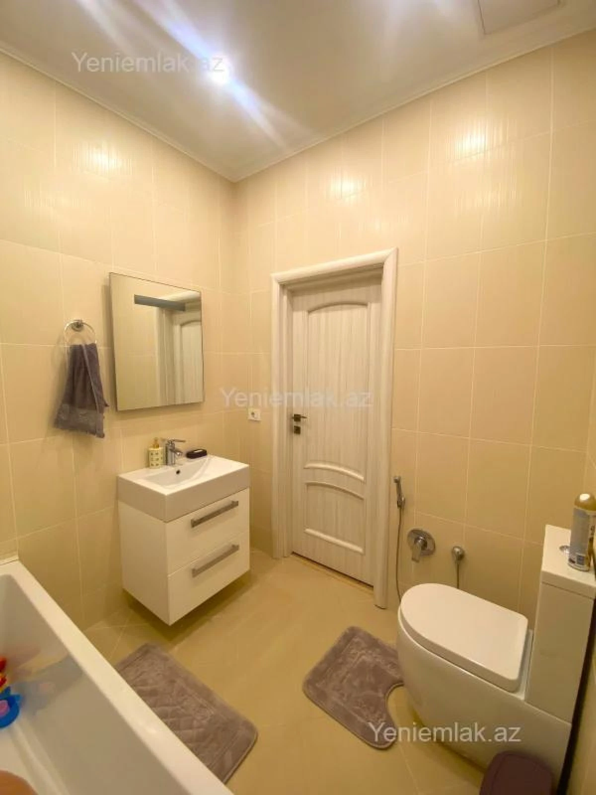 Satılır 6 otaqlı yeni tikili 240 m²