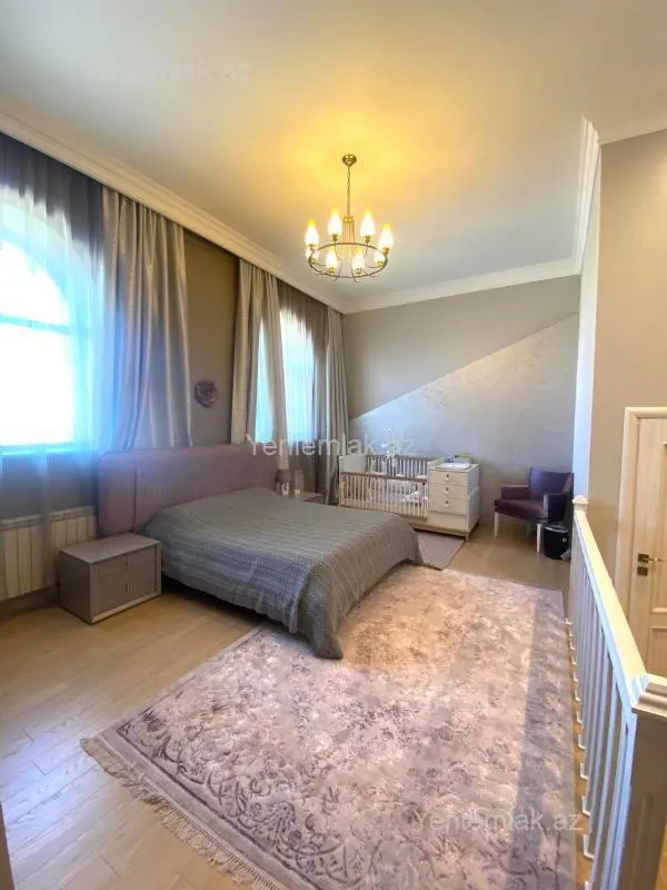 Satılır 6 otaqlı yeni tikili 240 m²