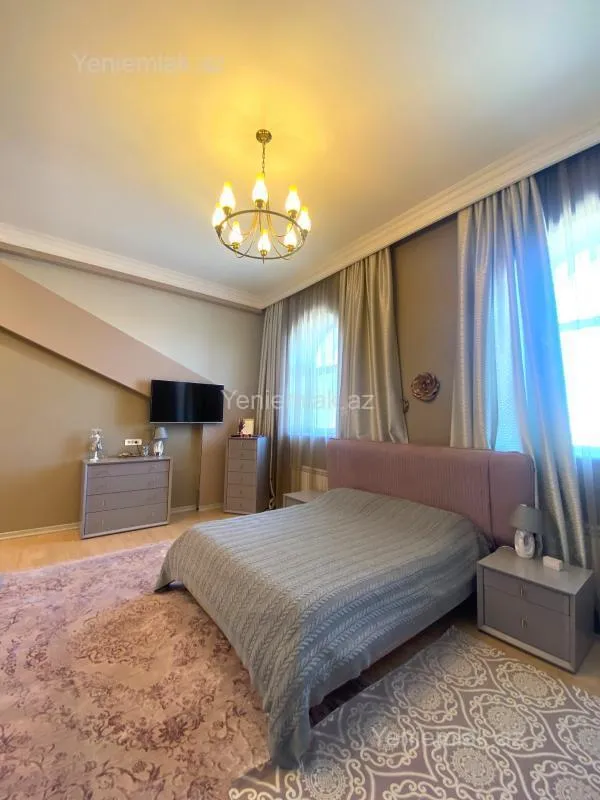 Satılır 6 otaqlı yeni tikili 240 m²