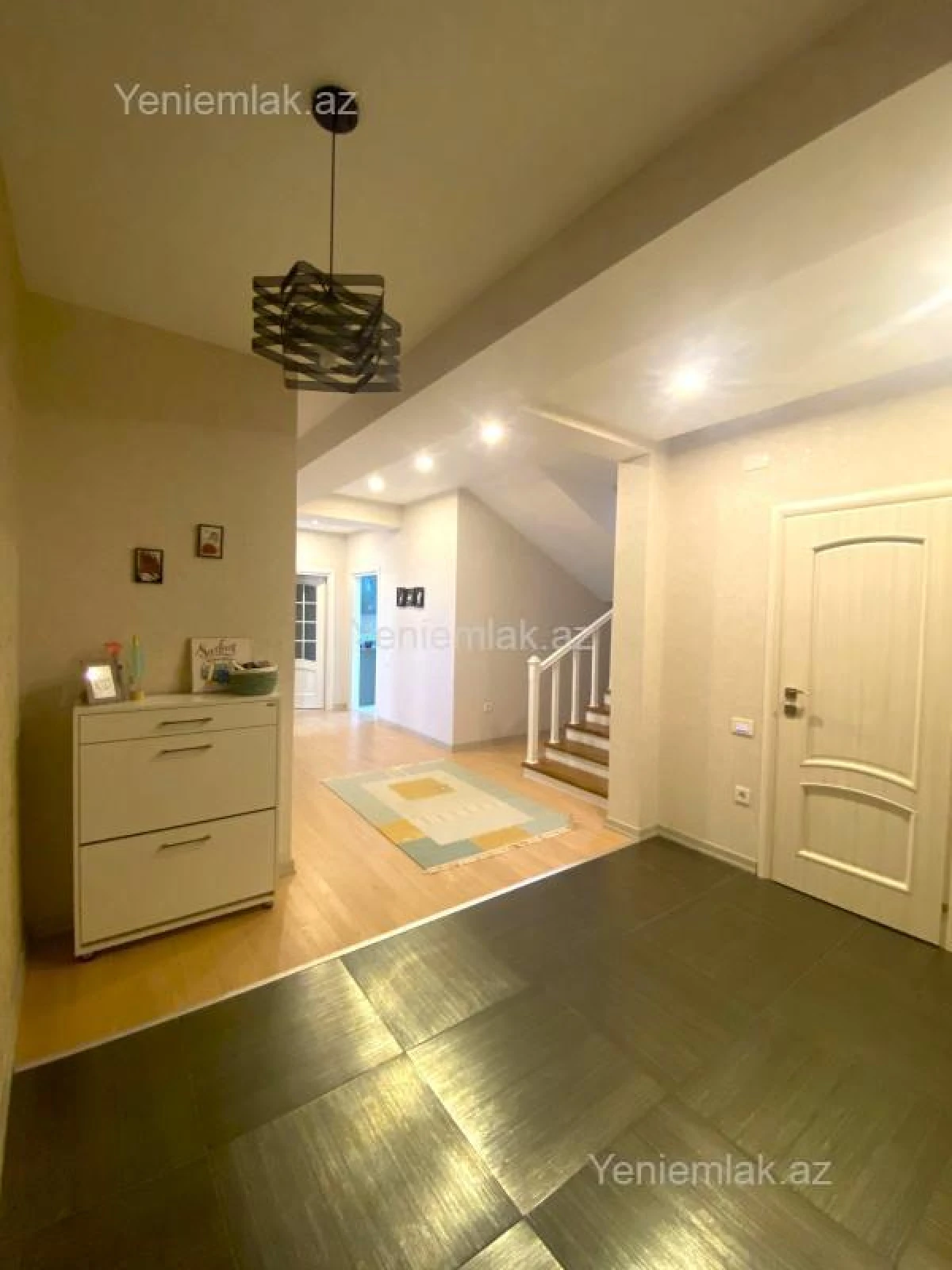 Satılır 6 otaqlı yeni tikili 240 m²