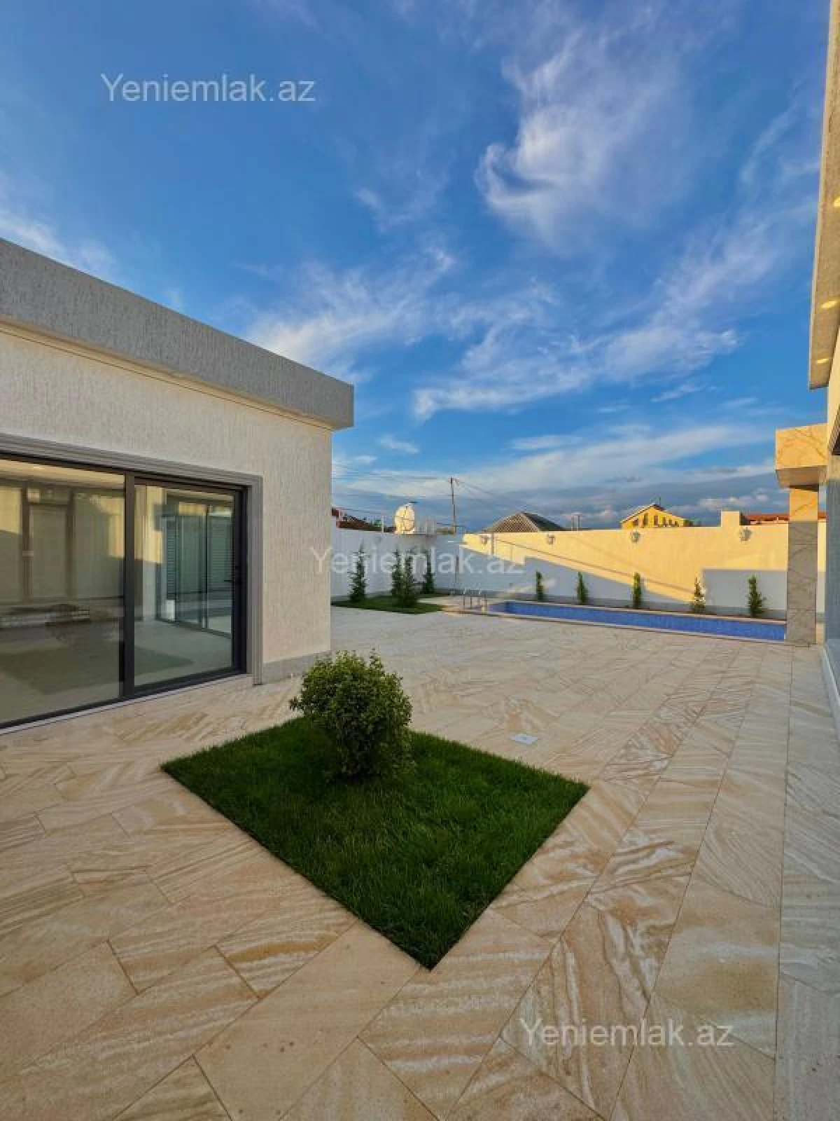 Satılır 4 otaqlı həyət evi 180 m²