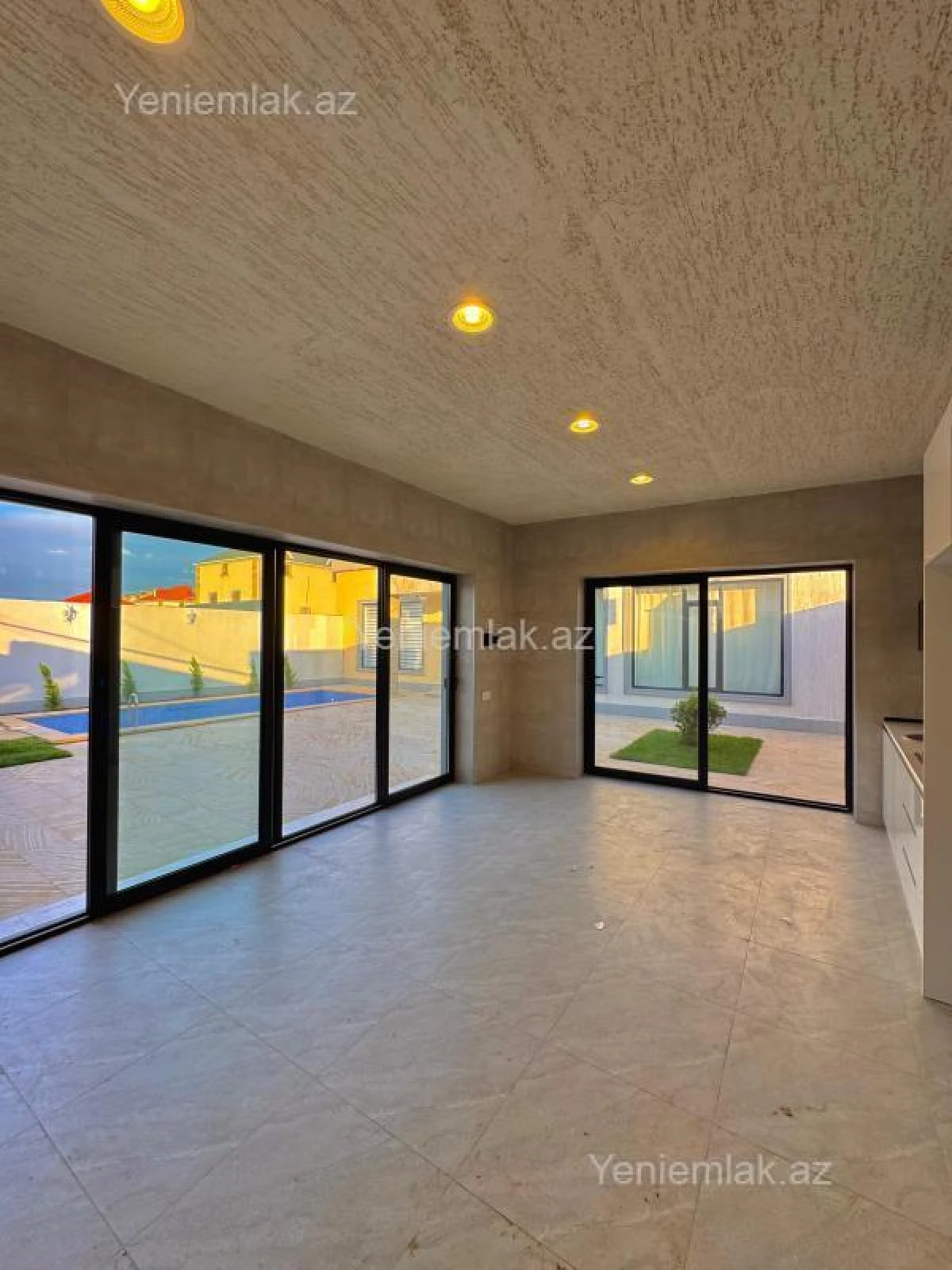 Satılır 4 otaqlı həyət evi 180 m²