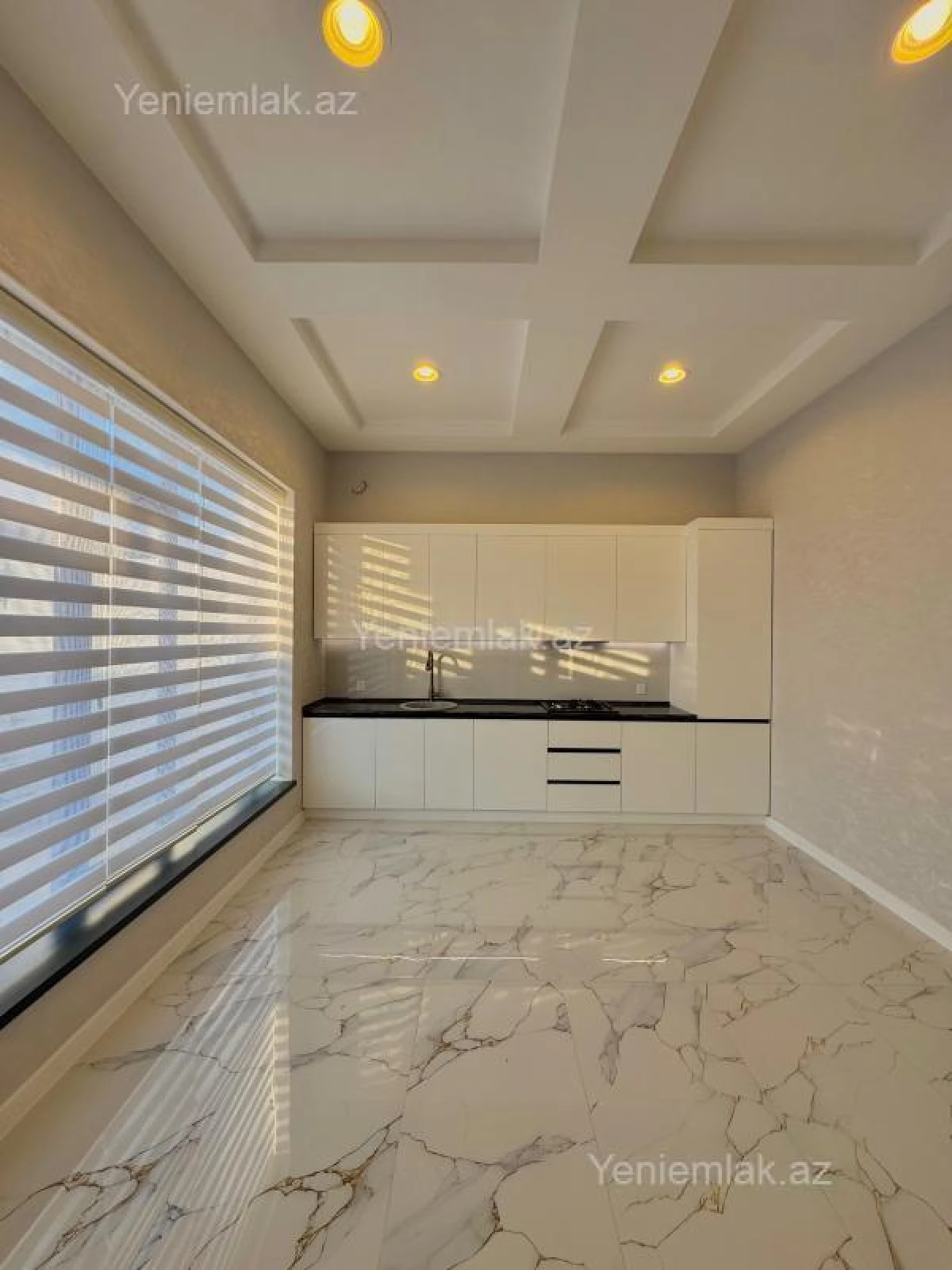 Satılır 4 otaqlı həyət evi 180 m²