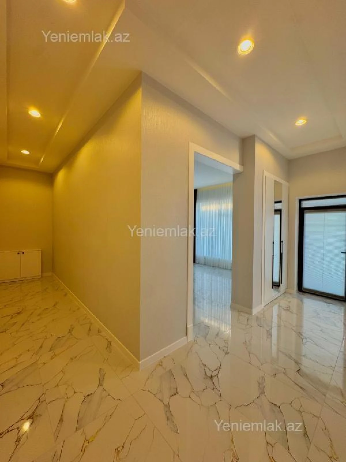 Satılır 4 otaqlı həyət evi 180 m²