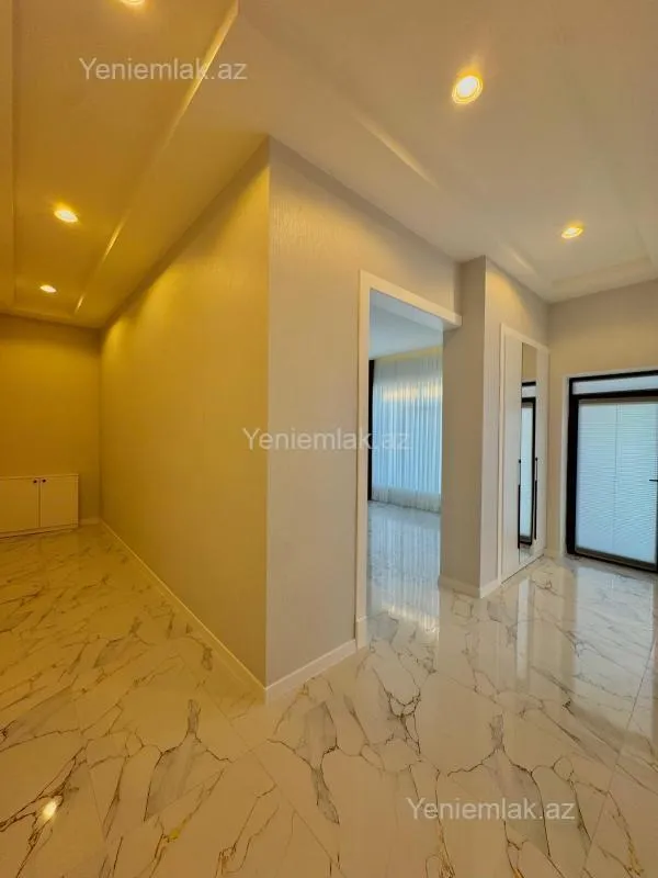 Satılır 4 otaqlı həyət evi 180 m²