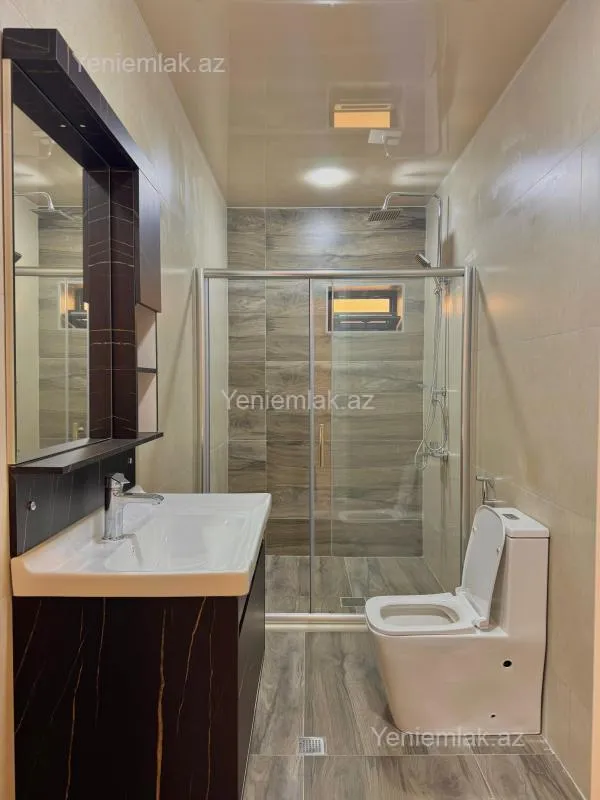 Satılır 4 otaqlı həyət evi 180 m²