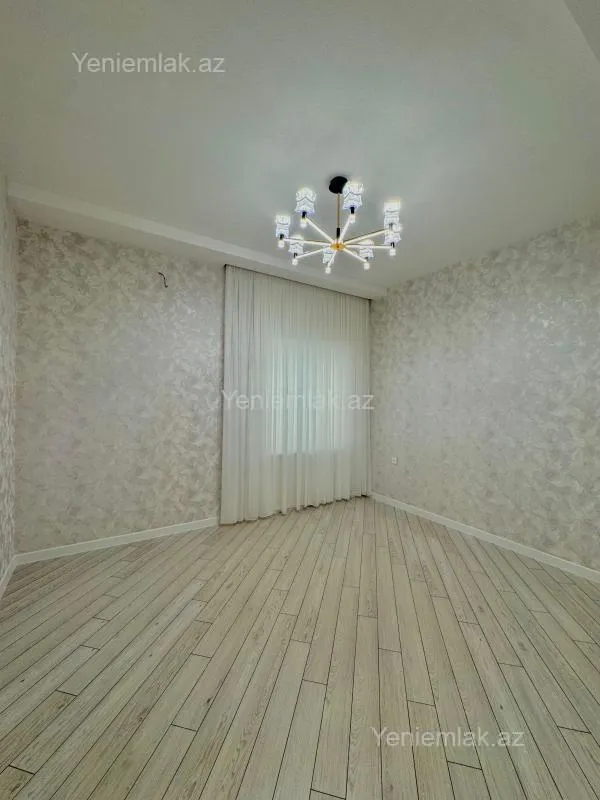 Satılır 4 otaqlı həyət evi 180 m²