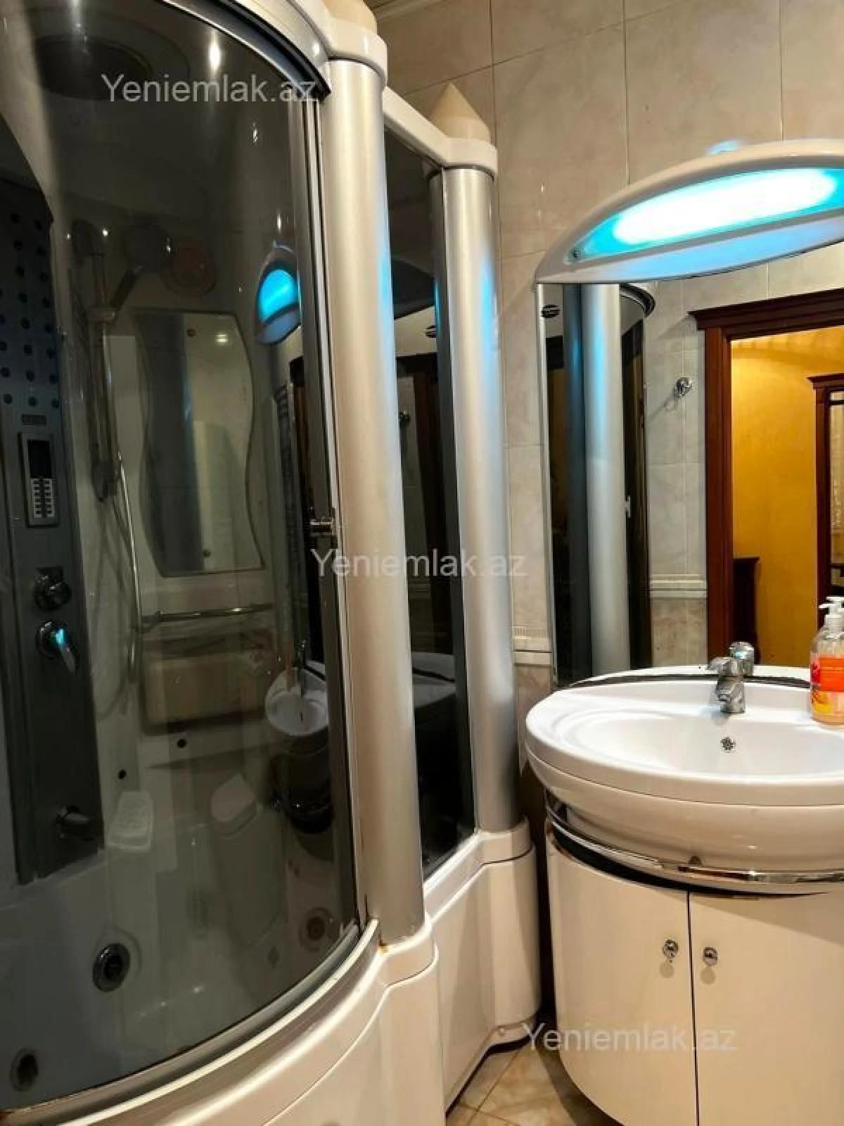 Satılır 3 otaqlı yeni tikili 125 m²