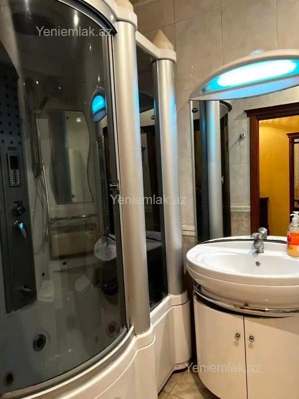 Satılır 3 otaqlı yeni tikili 125 m²