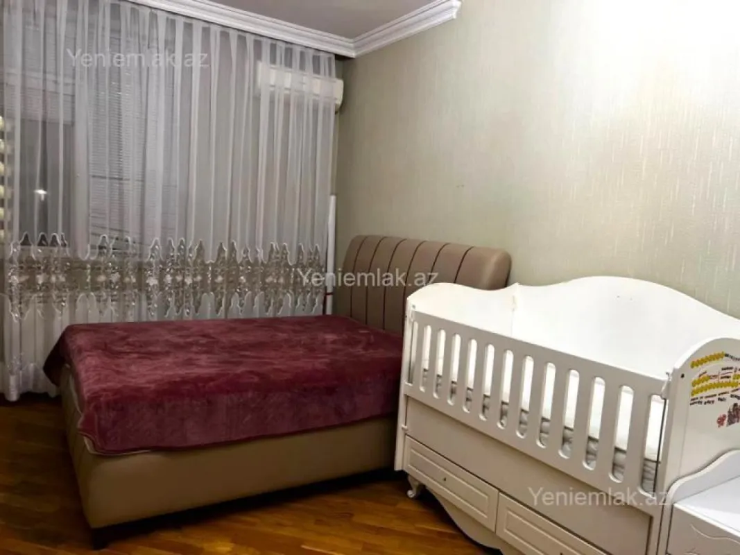 Satılır 3 otaqlı yeni tikili 125 m²