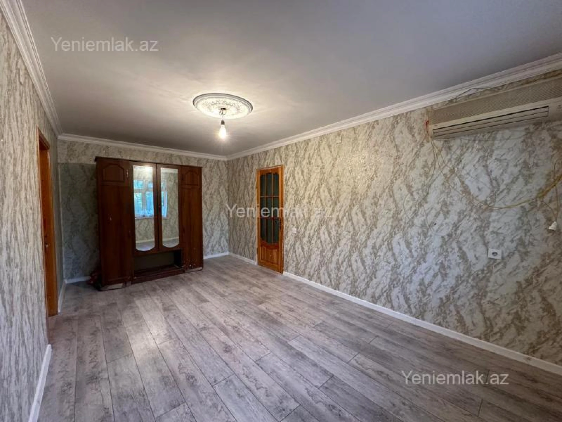 Satılır 2 otaqlı köhnə tikili 44 m²