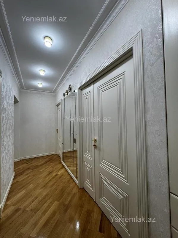 Satılır 3 otaqlı köhnə tikili 90 m²