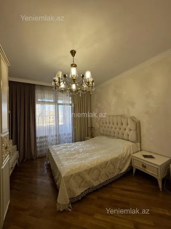 Satılır 3 otaqlı köhnə tikili 90 m²
