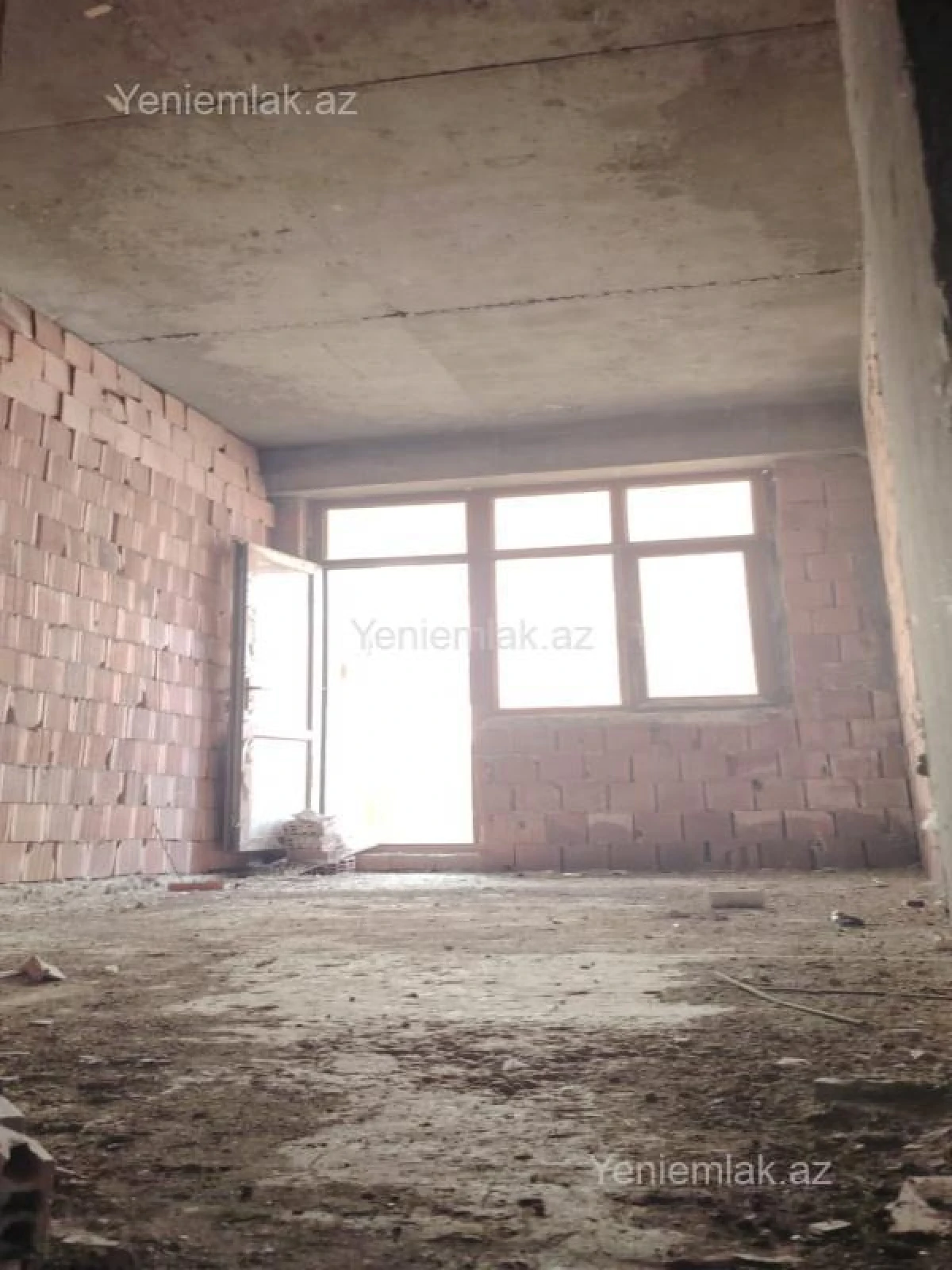 Satılır 3 otaqlı yeni tikili 90 m²