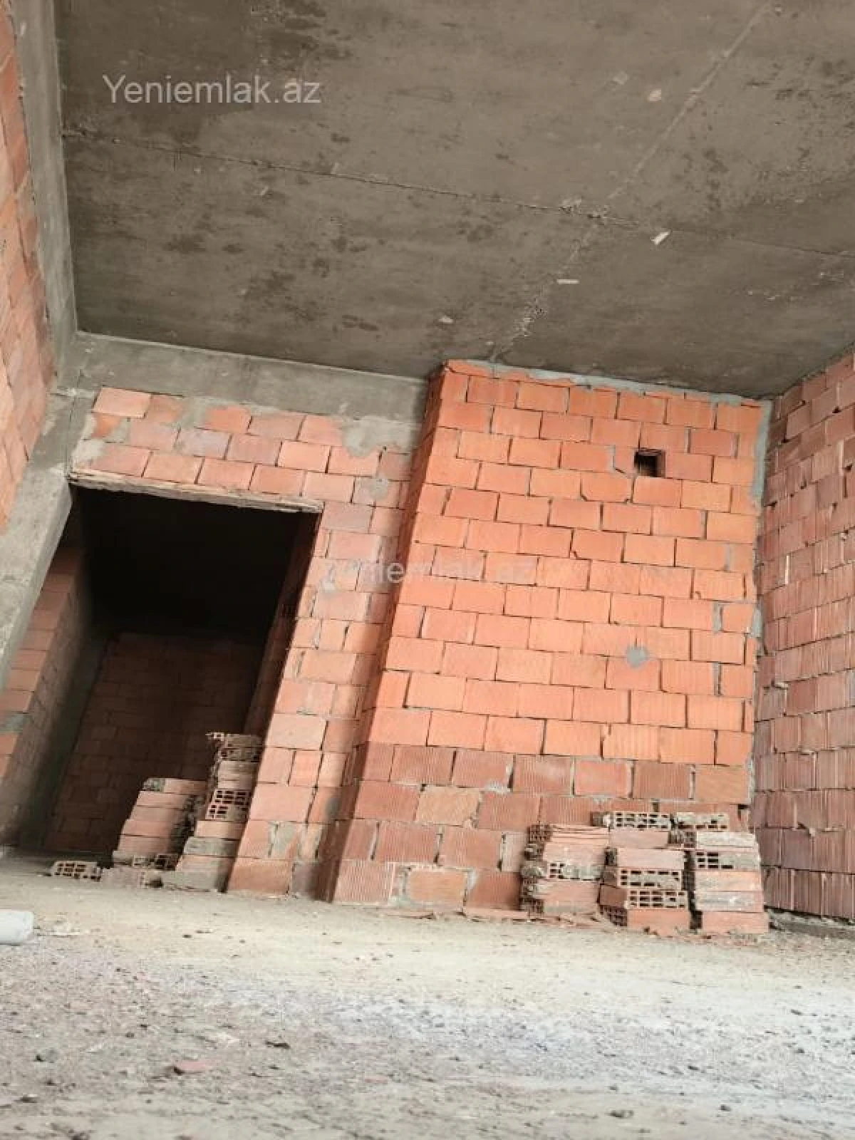 Satılır 3 otaqlı yeni tikili 90 m²