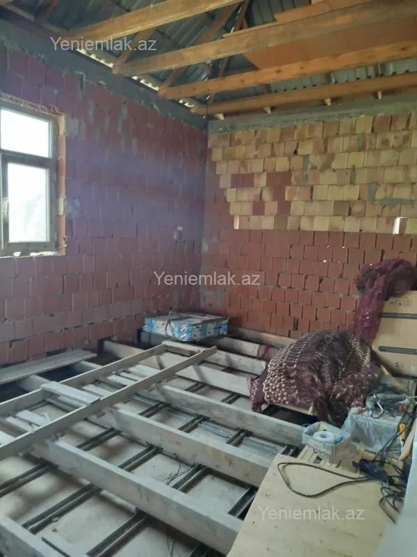 Satılır 4 otaqlı həyət evi 120 m²