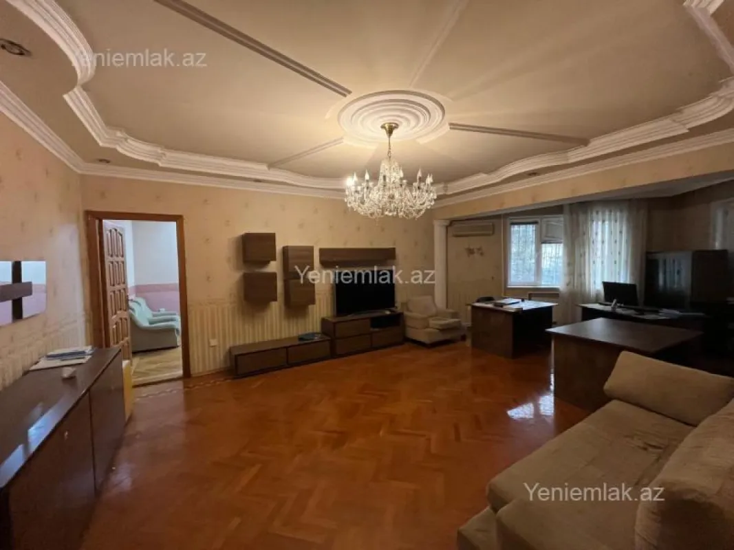 Satılır 3 otaqlı yeni tikili 105 m²