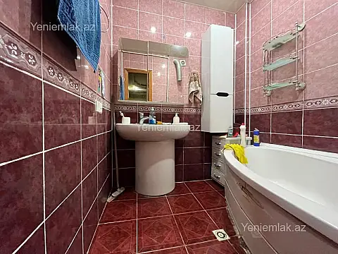 Satılır 3 otaqlı yeni tikili 105 m²