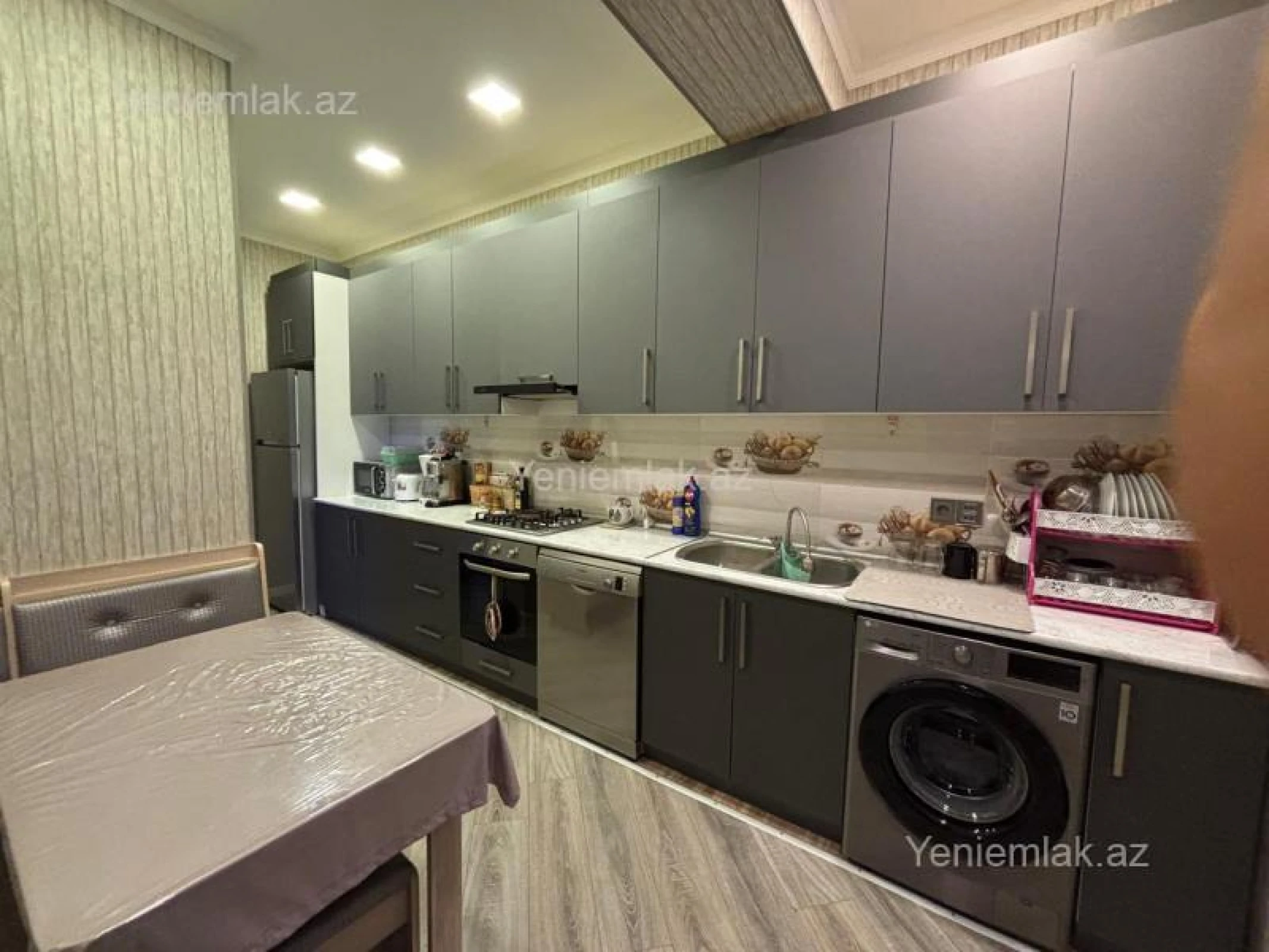 Satılır 3 otaqlı yeni tikili 95 m²