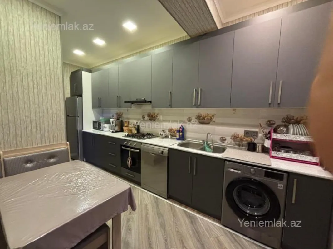 Satılır 3 otaqlı yeni tikili 95 m²