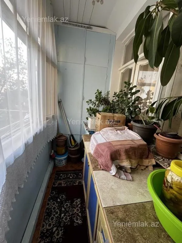 Satılır 3 otaqlı köhnə tikili 76 m²
