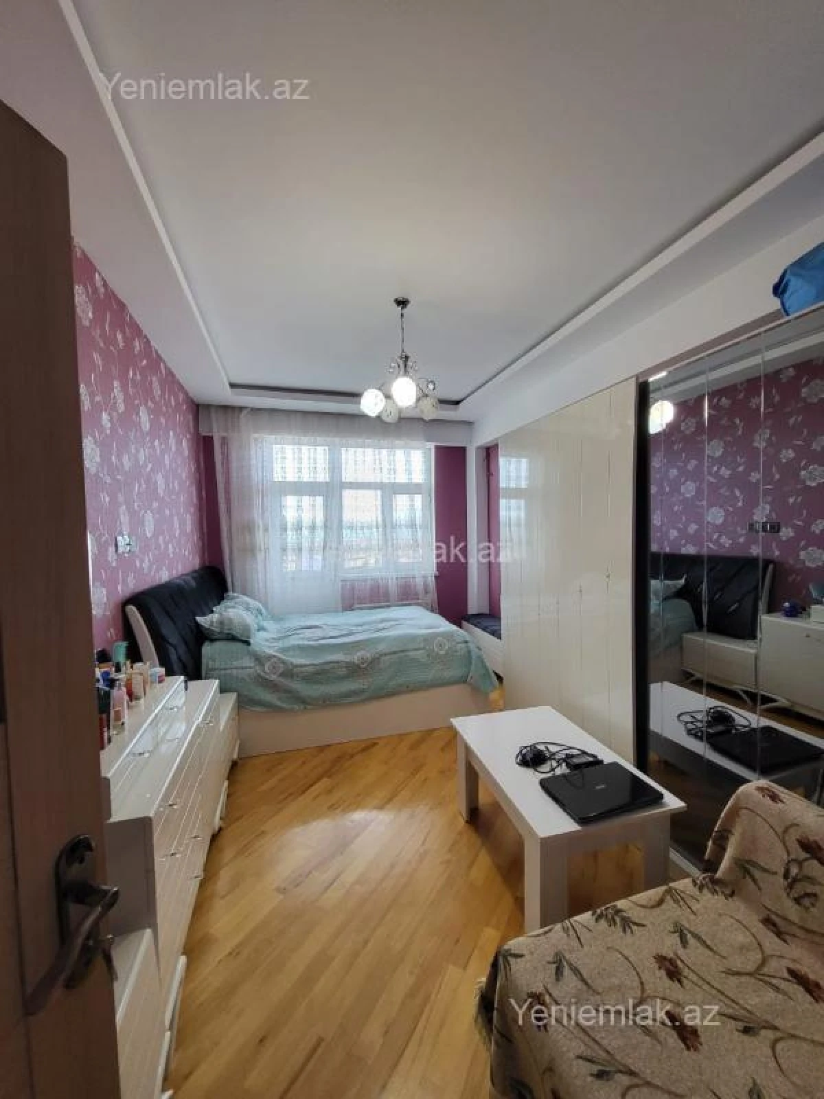 Satılır 2 otaqlı yeni tikili 76 m²