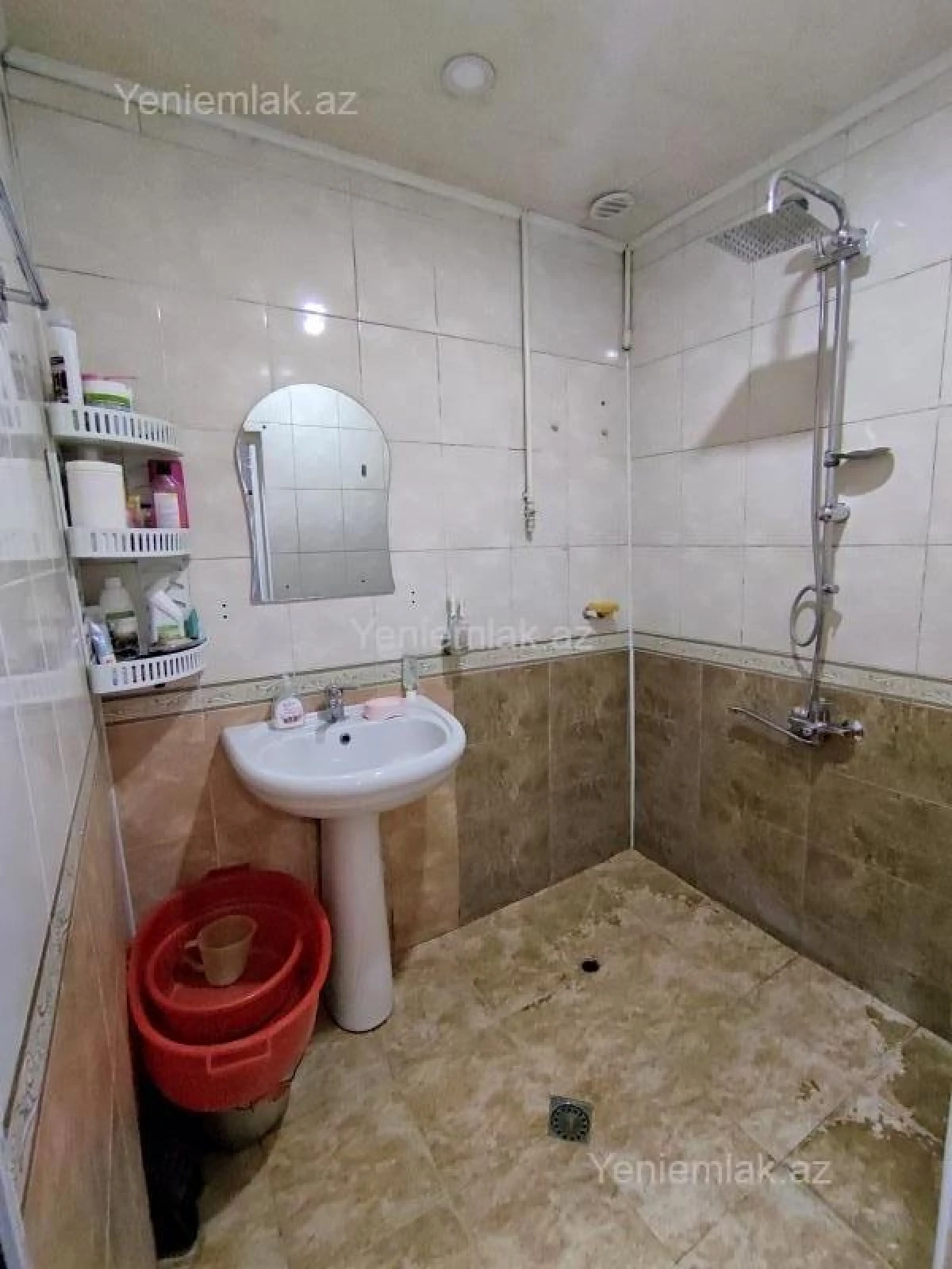 Satılır 2 otaqlı köhnə tikili 50 m²