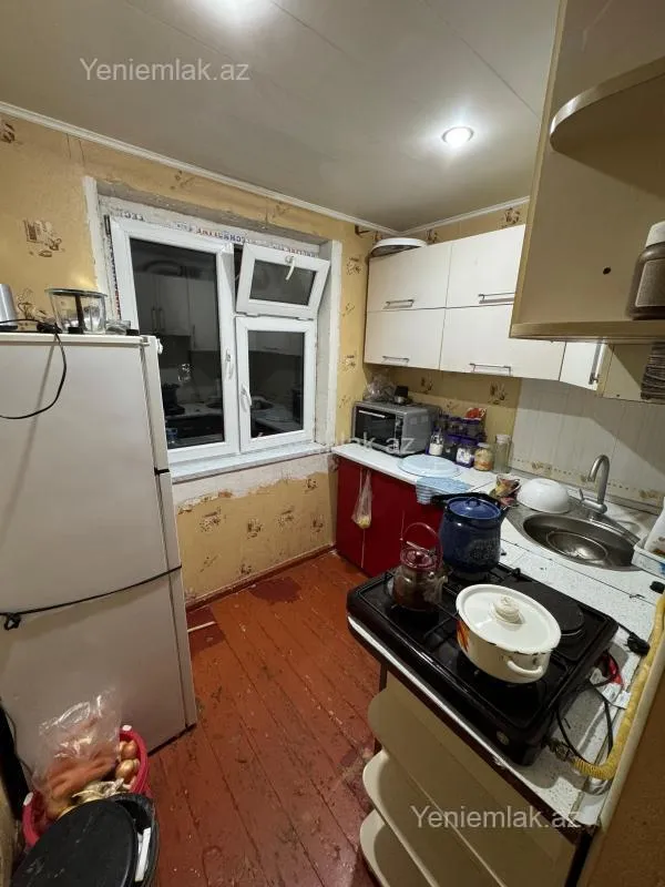 Satılır 2 otaqlı köhnə tikili 48 m²