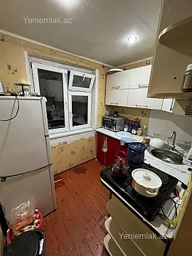 Satılır 2 otaqlı köhnə tikili 48 m²