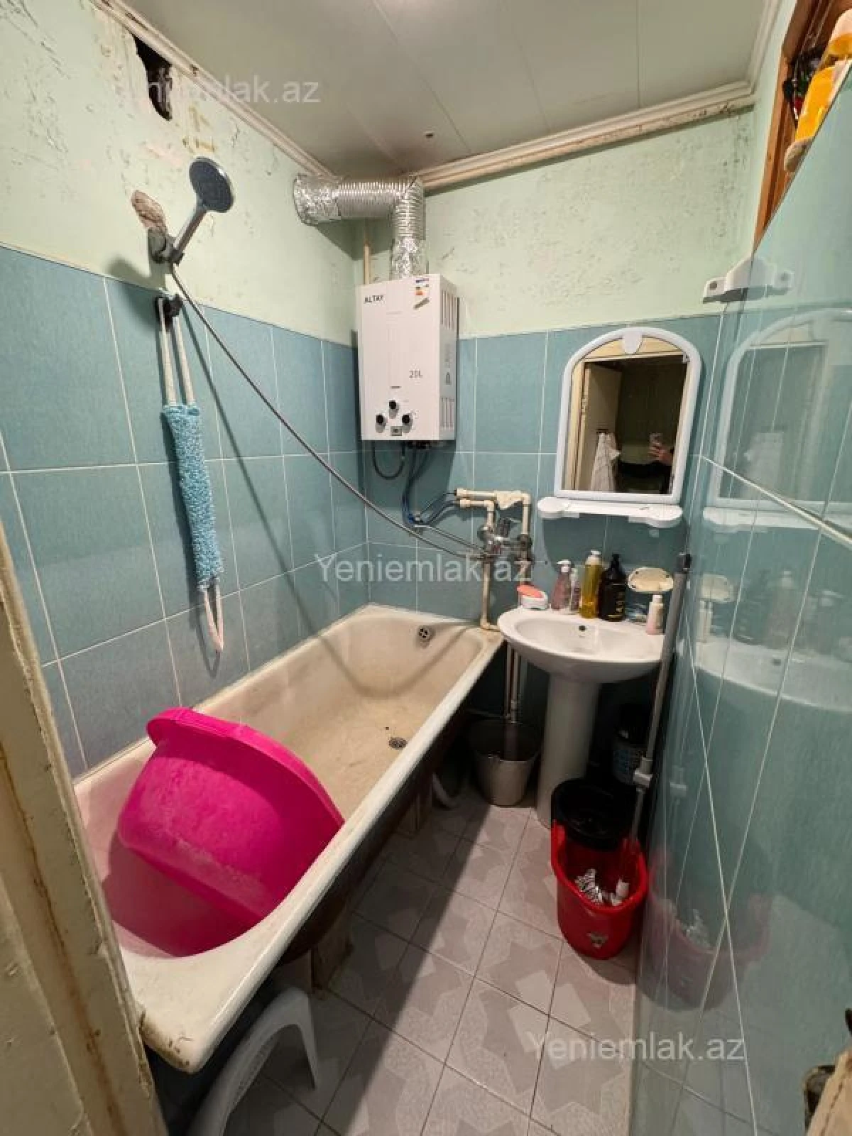 Satılır 2 otaqlı köhnə tikili 48 m²