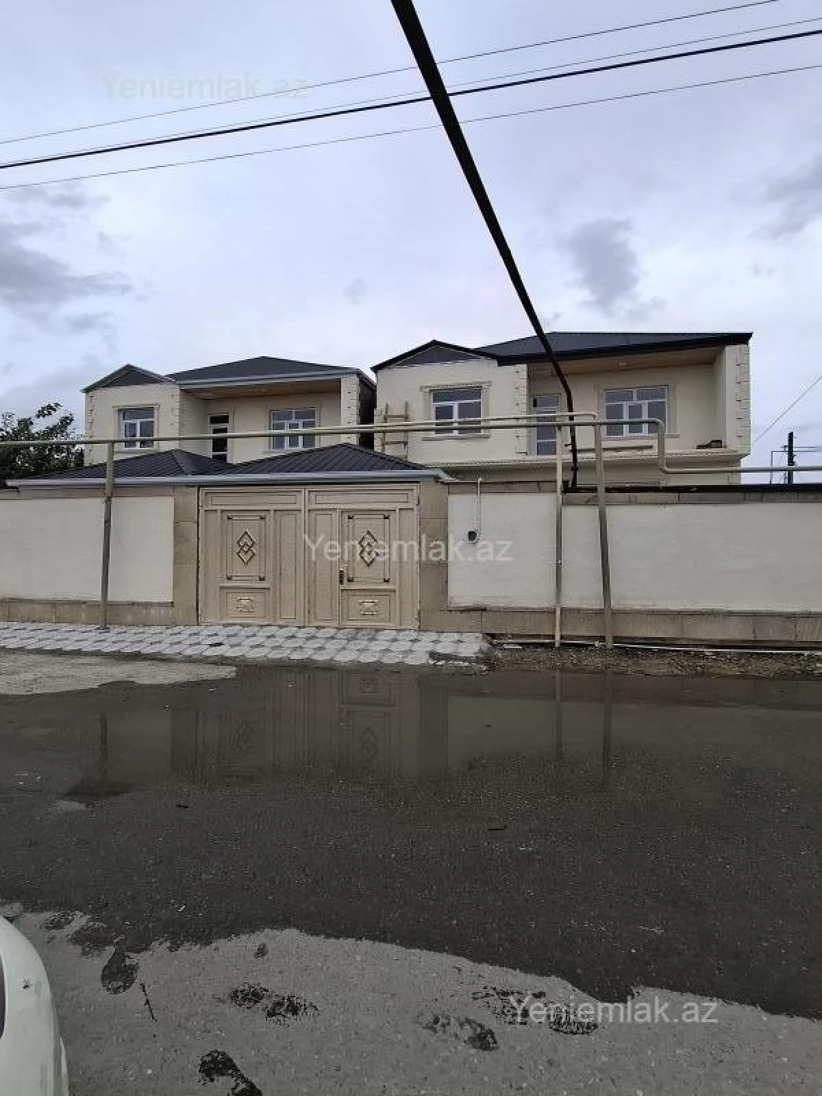 Satılır 4 otaqlı həyət evi 160 m²