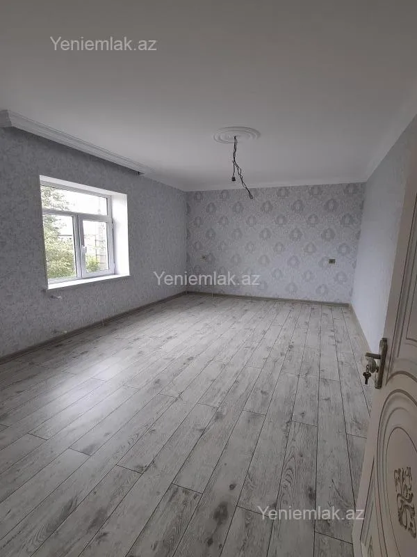 Satılır 4 otaqlı həyət evi 160 m²