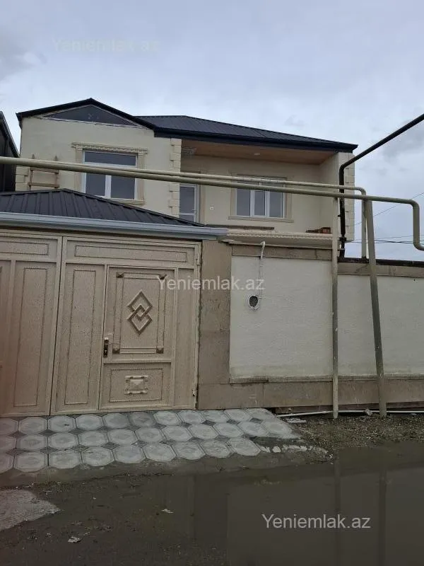 Satılır 4 otaqlı həyət evi 160 m²